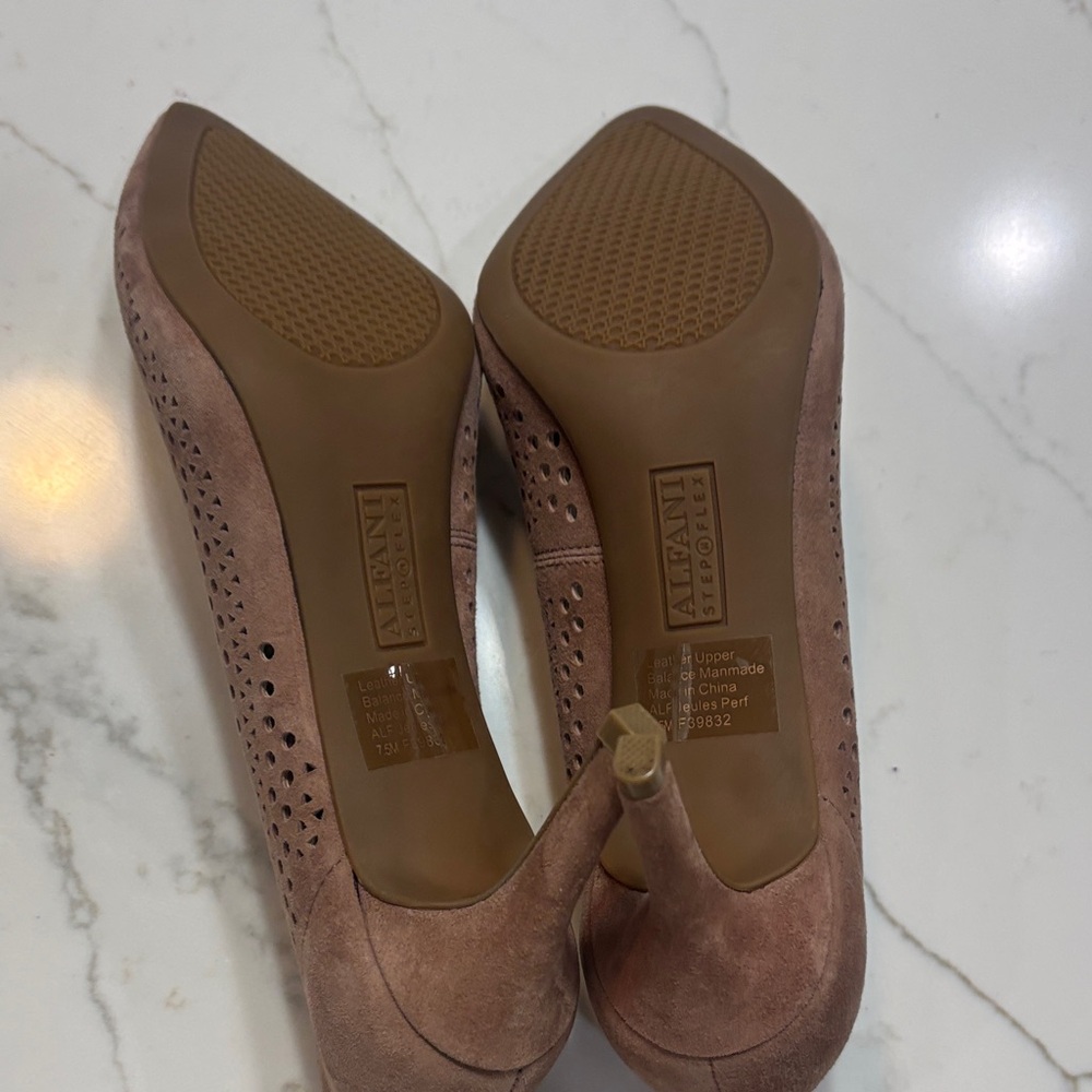 Alfani Brown Perforated Pointed-Toe Pumps - Picture 10 of 16